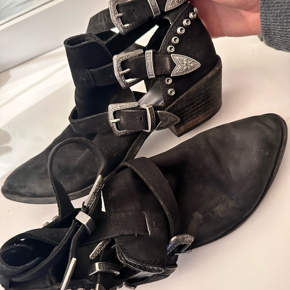 DOLCE VITA - Triple Buckle Black booties size 7.5 - Picture 9 of 10